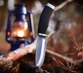 If you're going to buy a knife, the first step is to find a good specialized shop online